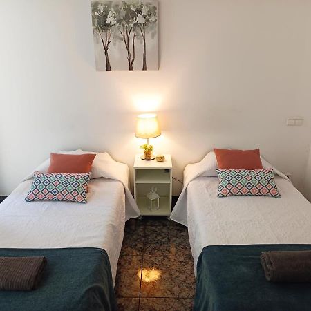 By Plaza Urquinaona Rooms Barcelona Ngoại thất bức ảnh