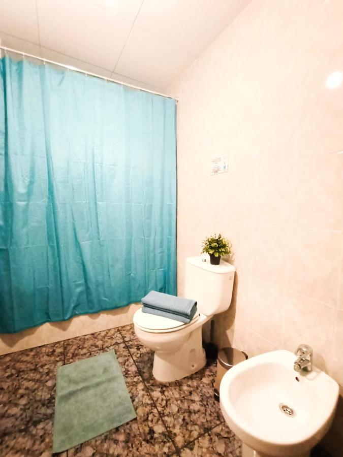By Plaza Urquinaona Rooms Barcelona Ngoại thất bức ảnh